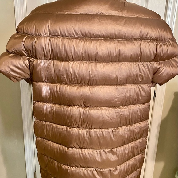 Martha Stewart Women’s Cap Sleeve Sleeve Puffer Vest - Bronze/Gold - Size XL - Picture 3 of 5